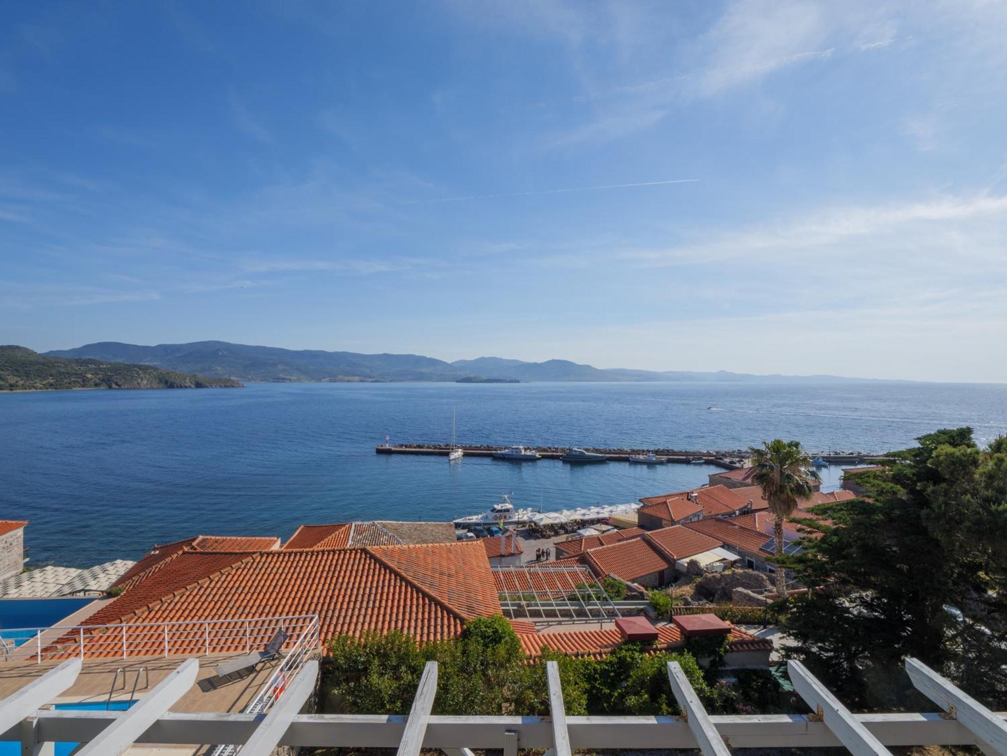 Heliades Maisonettes Mithimna Bagian luar foto