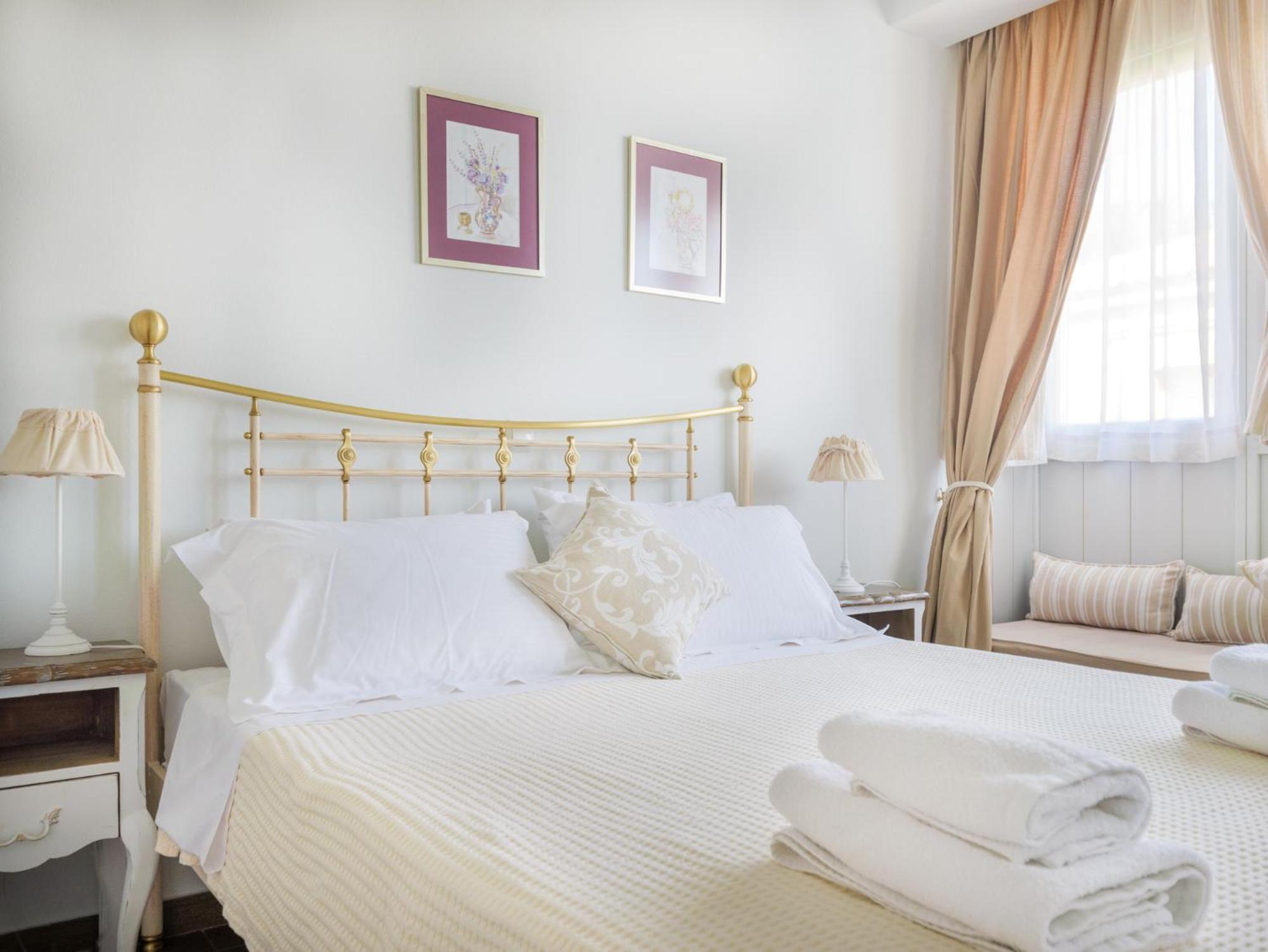Heliades Maisonettes Mithimna Bagian luar foto